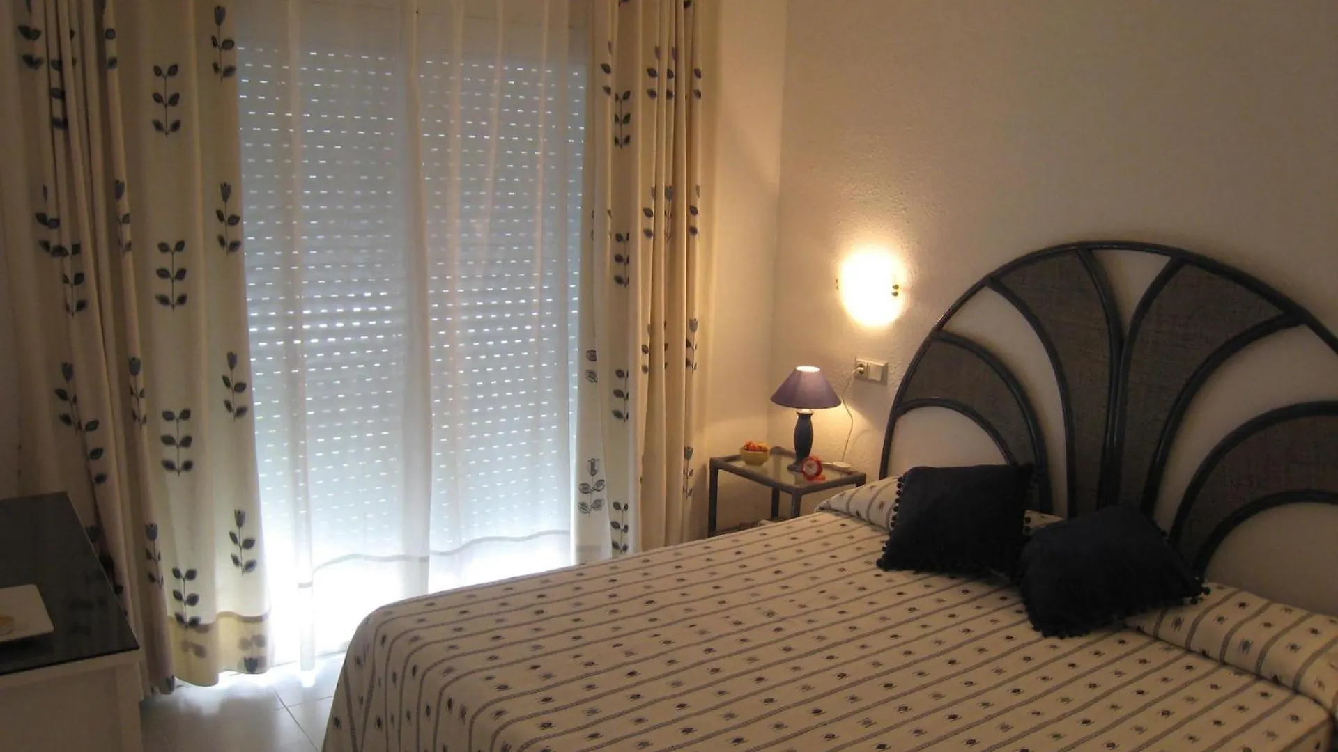 Apartamento De Lujo Cerca De La Playa Con Piscina Y Terraza En L'Estartit - Es-323-21 公寓