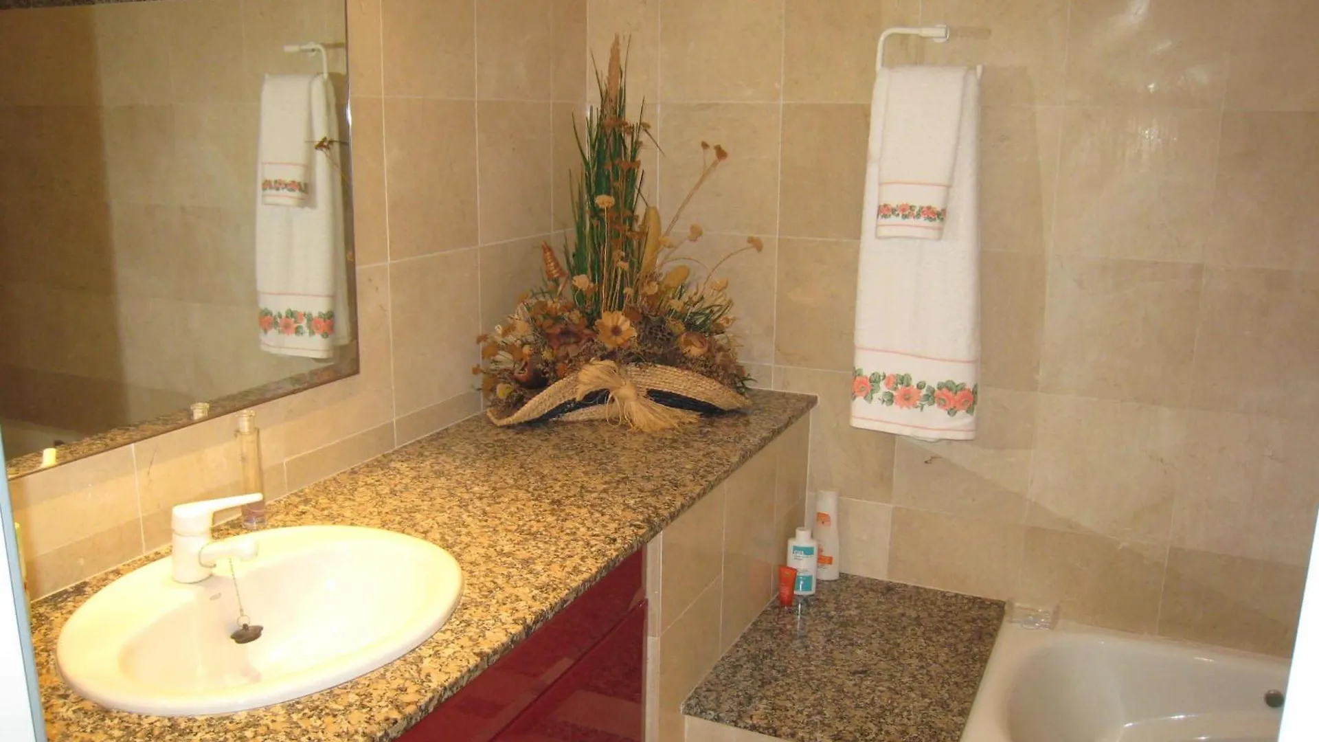 公寓 Apartamento De Lujo Cerca De La Playa Con Piscina Y Terraza En L'Estartit - Es-323-21 西班牙