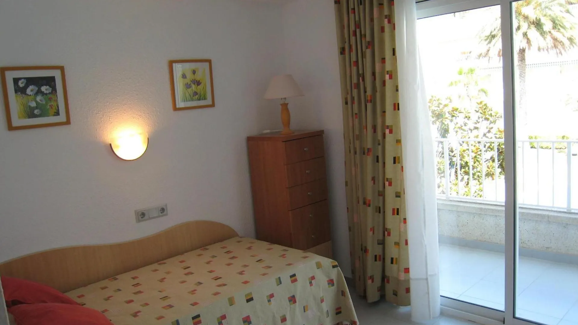 Apartamento De Lujo Cerca De La Playa Con Piscina Y Terraza En L'Estartit - Es-323-21 0*,